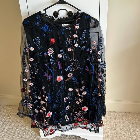 Loveriche Black Lace Flower Embroidered Dress - Picture 2 of 3
